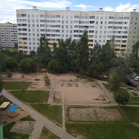 Комната Для Гостей Рядом С Станцией Метро Каменная Горка Minsk Esterno foto